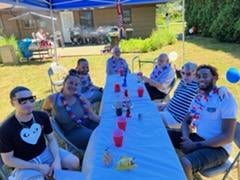 NL picnic table
